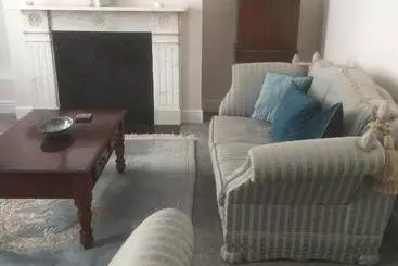 Отель Beulah House