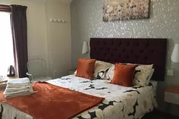 هتل Kirkstall Guest House