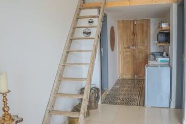 آپارتمان‌های توریست‌ها Blue Marlin Beach House