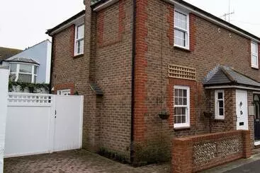 آپارتمان‌های توریست‌ها Wakeford Cottage