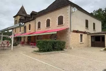 Kinoux’s Hotel Restaurant