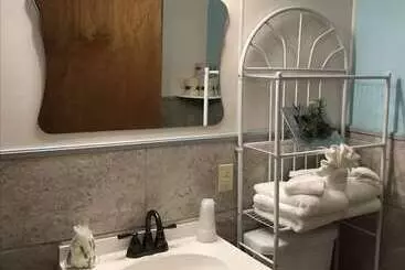 هتل Seacrest Inn