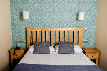 فندق Gwesty R Emlyn