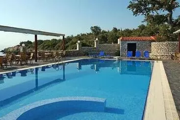 ホテル Lalloudes Seaside Accommodation