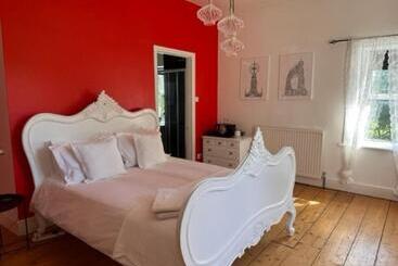 민박 Walltree House