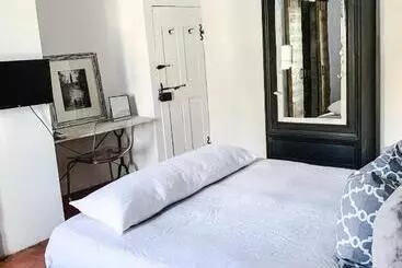 ベッドアンドブレックファースト La Belugue