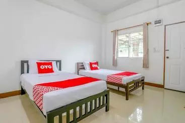 هتل Oyo 873 Smart And Smile Apartment