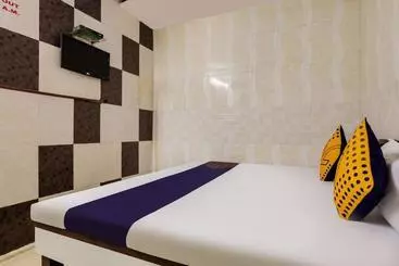 Hôtel Spot On 70552 Taj Guest House