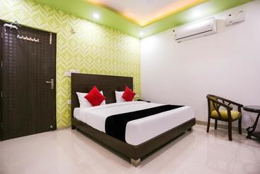 Hotell Capital O 61602 The Royal