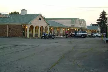 Motelli Relax Inn   Shelby