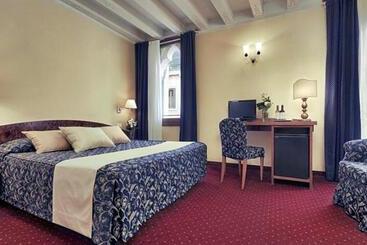 هتل Ca' Del Campo