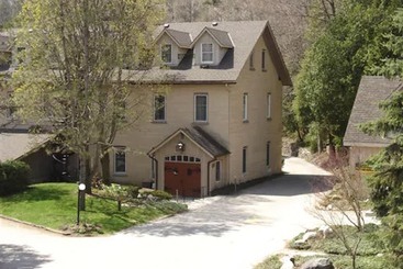 Hotel Benmiller Inn & Spa