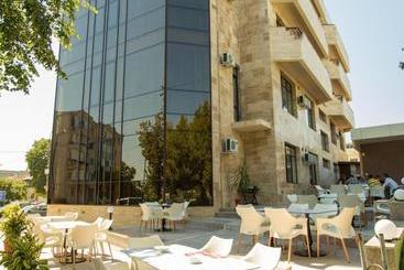 בית מלון כפרי Msr Port