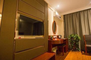 酒店 Greentree Inn Anhui Chizhou Qingyang Miaoqian Road Rongxing Building Business