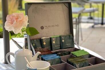 مبيت وإفطار Le Mas De La Martelière