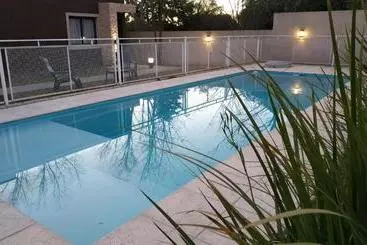 هتل آپارتمان Ayres De Merlo Aparts