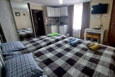 پانسیون Guesthouse Saba