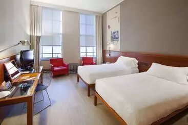 فندق NH Torino Lingotto Congress