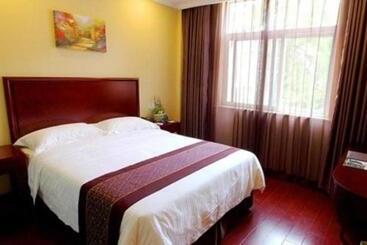 호텔 Greentree Inn Yangzhou West Passenger Station Baixiang Road Express