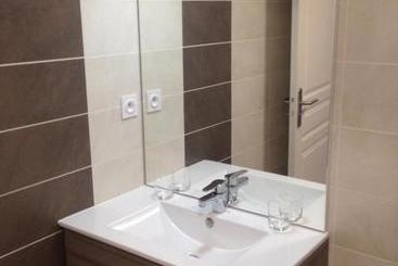 Отель Auberge Des Baronnies