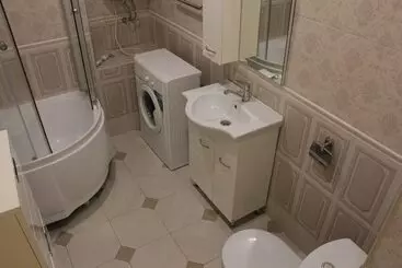 Mökkimajoitus Apartment On Kamyshovaya 41, Apt 2