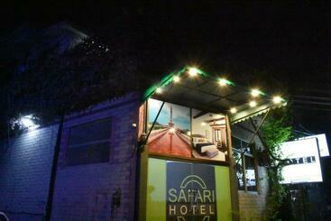 هتل Safari