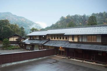 Ryokan Matsunaga Rokkan Fujiya