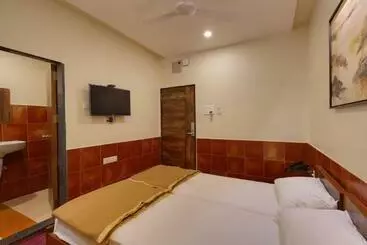Herberge Parag Deluxe Lodging