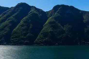 Hotel Tra Lago E Montagna Baita La Morena