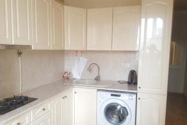 هتل آپارتمان Hyuratun