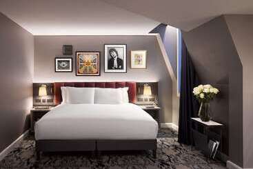 هتل The Trafalgar St. James London, Curio Collection By Hilton