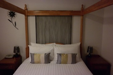 Sorrento Hotel & Restaurant