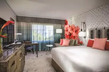 Universal's Loews Royal Pacific Resort