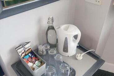 פנסיון The Washford Station Inn