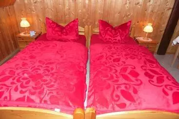 アパートホテル Zum Hecht