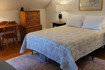 הוסטל Hawks House Inn