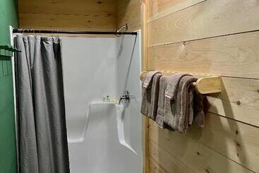 הוסטל West Quoddy Station Llc