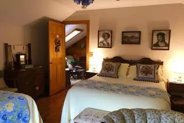 Aamiaismajoitus (B&B) River ' S Edge Inn