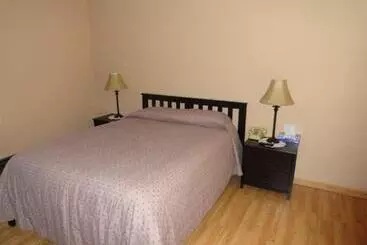 Elm Tree Motel