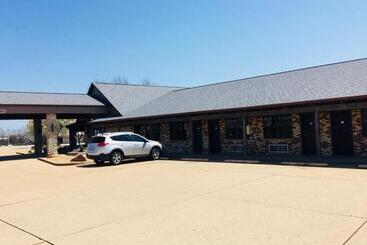 فندق على الطريق Owensville Inn