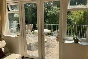 Aamiaismajoitus (B&B) Woodland Views