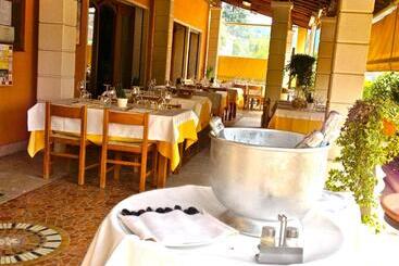 בית מלון כפרי Albergo Isetta