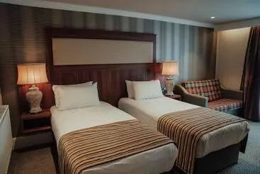 Dunadry Hotel And Gardens