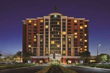 Отель Embassy Suites By Hilton Anaheim South