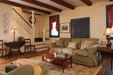 Retkeilymaja The Inn & Tavern At Meander