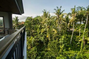 צימר Akusara House