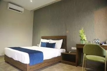 Hotel Sai River Resort