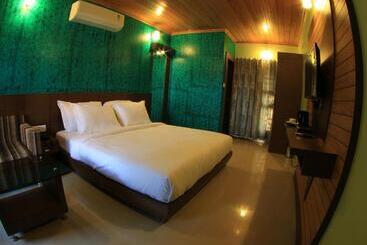 Hotel The Reserve Gorumara