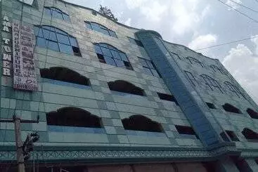 Hotel Iroomz Nama Residency