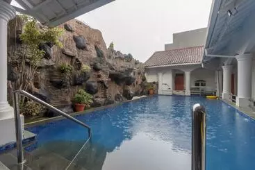 호텔 Reddoorz Syariah Near Exit Toll Puncak